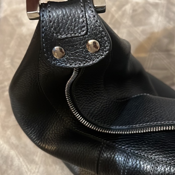 Tod's Black Leather Shoulder Bag - Picture 11 of 11